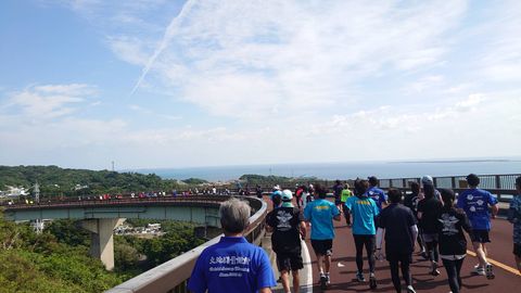 絶景のニライカナイ橋